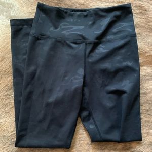 Zyia camo leggings